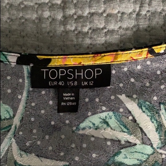 Black floral blouse - Picture 2 of 2